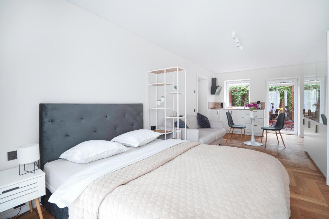 Exclusive Oldnew Apartments In City Center ปาเนเวชิส ภายนอก รูปภาพ
